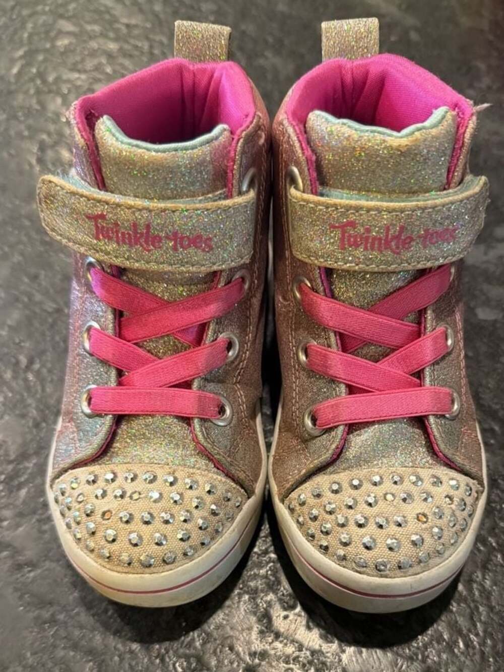 Skechers Twinkle Toes Girls Light-Up High Top Sneakers with Heart Detail